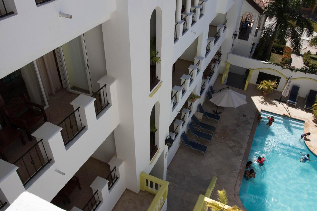 Hotel West Bay Colonial ภายนอก รูปภาพ